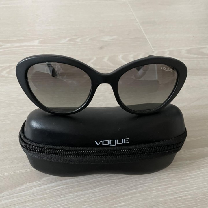 Очки vogue