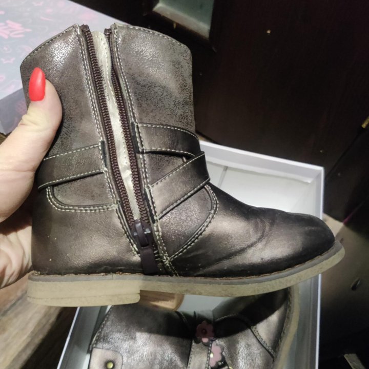 Сапожки для девочки