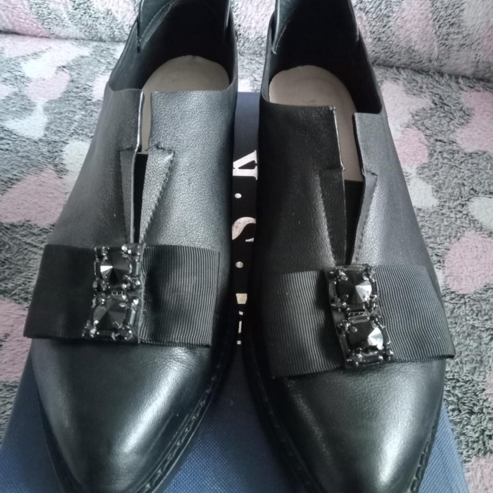 Кожаные туфли