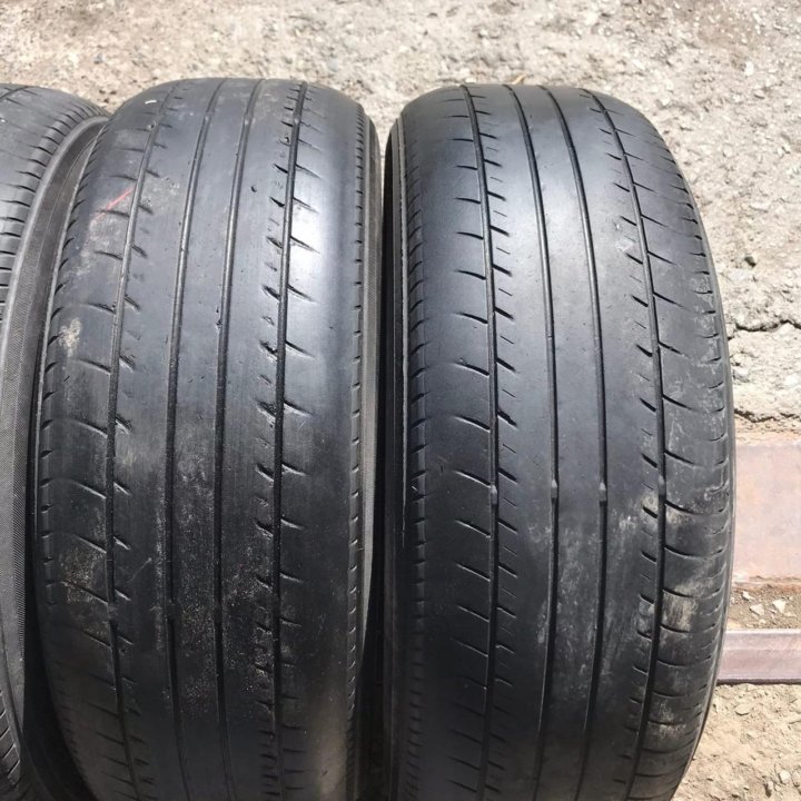 215/60R16 Yokohama Decibel E70B (Лот №4658)