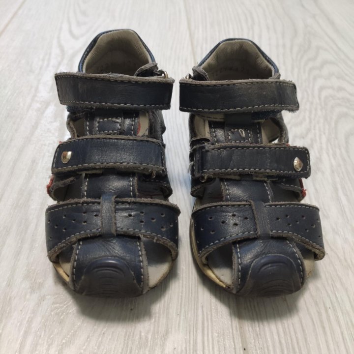 Сандали детские
