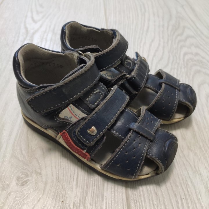 Сандали детские