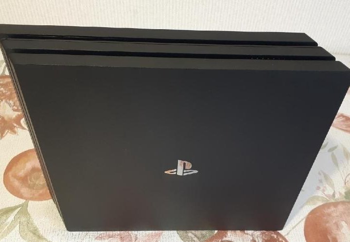 Продам Playstation 4Pro 1TB