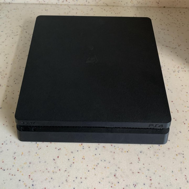 PlayStation 4 slim