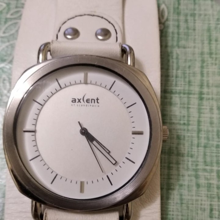 Часы axcent