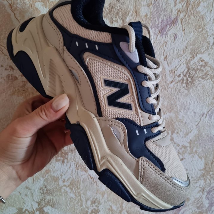 Кроссовки 37