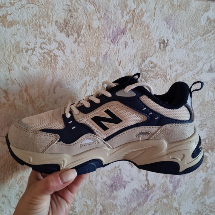 Кроссовки 37