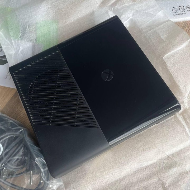 Xbox 360 E Console 500 GB Model 1538