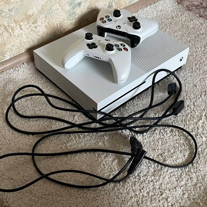 XBOX One s 512ГБ и 2 джойстика