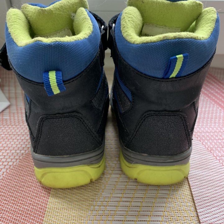 Зимние ботинки