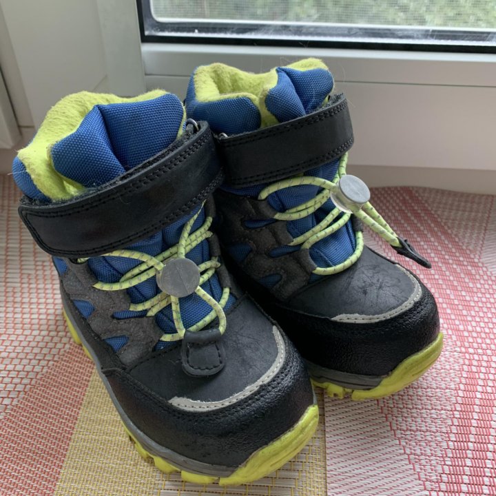 Зимние ботинки