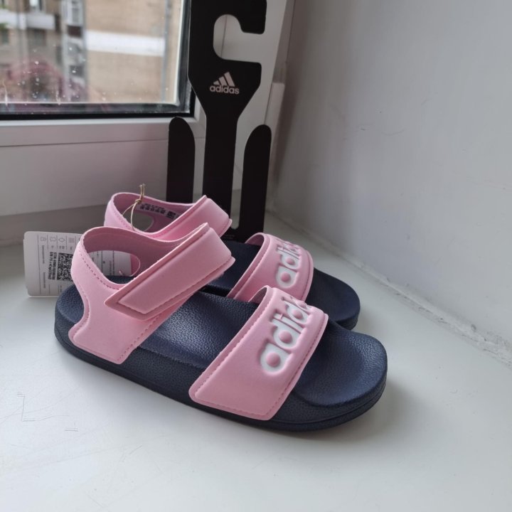 Новые сандалии Adidas Adilette 32 размер