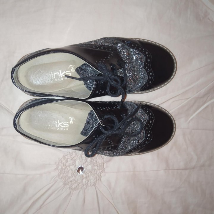 Ботинки для девочки (33р)