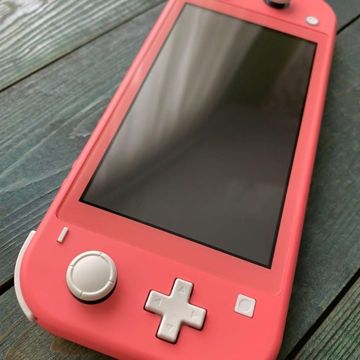 Nintendo Switch Lite + игры
