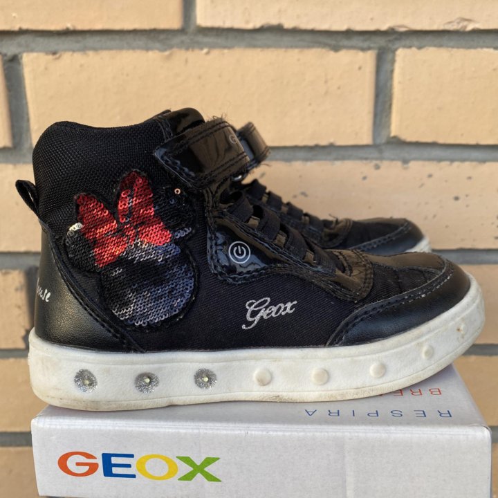 Кеды Geox Minnie Mouse 27 светящиеся