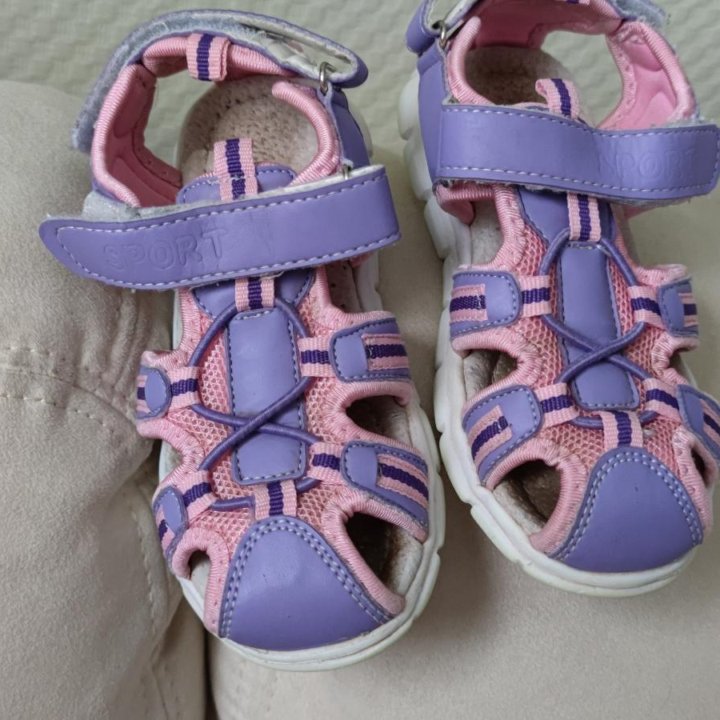 Сандали на девочку