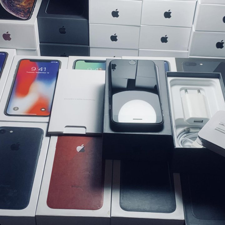 iPhone Se 2020 128Gb новый