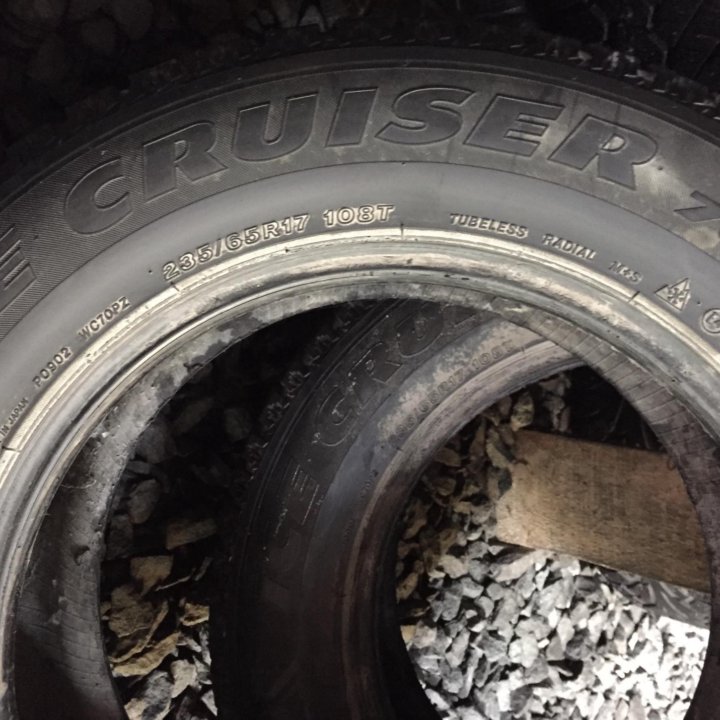 235/65/17 Bridgestone ice Cruiser-7000. 1шт