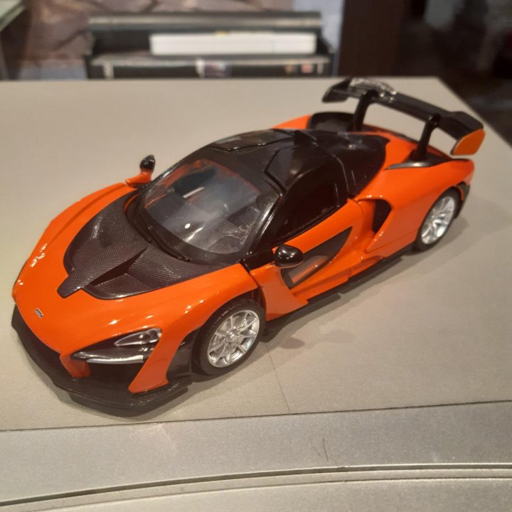 McLaren Senna