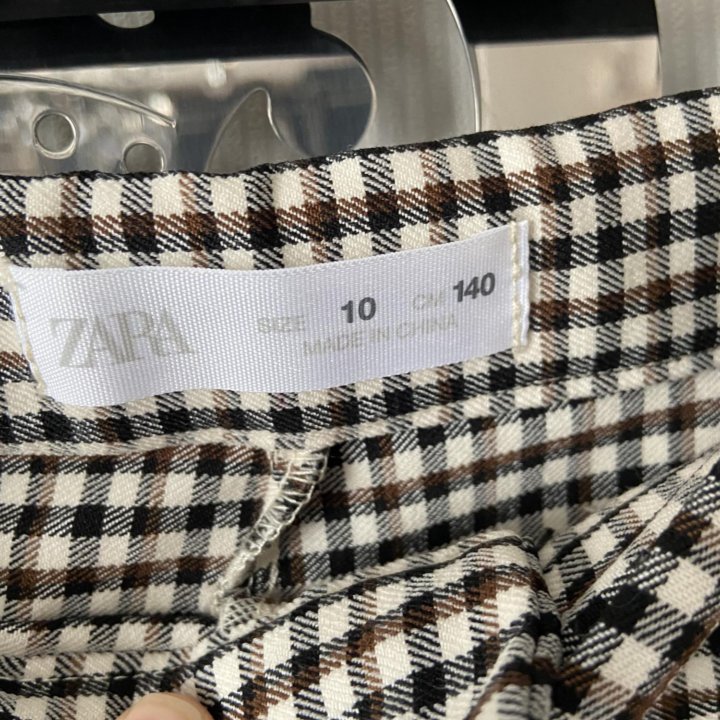 Брюки Zara на 7-9 лет