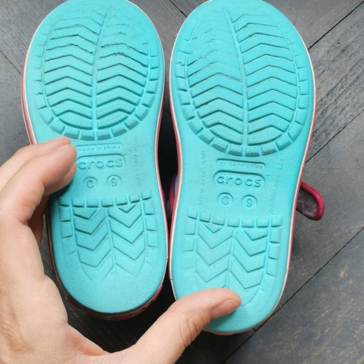 Сандалии crocs c9