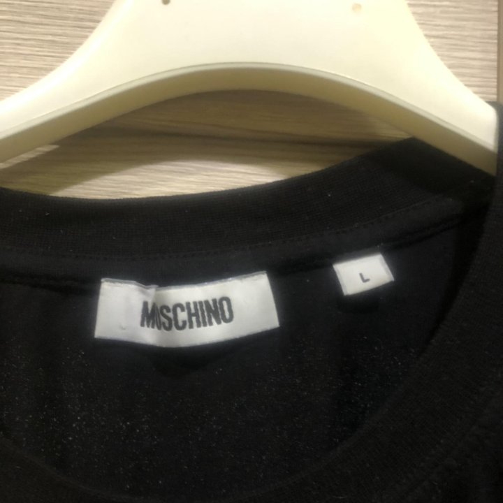 Футболка Moschino