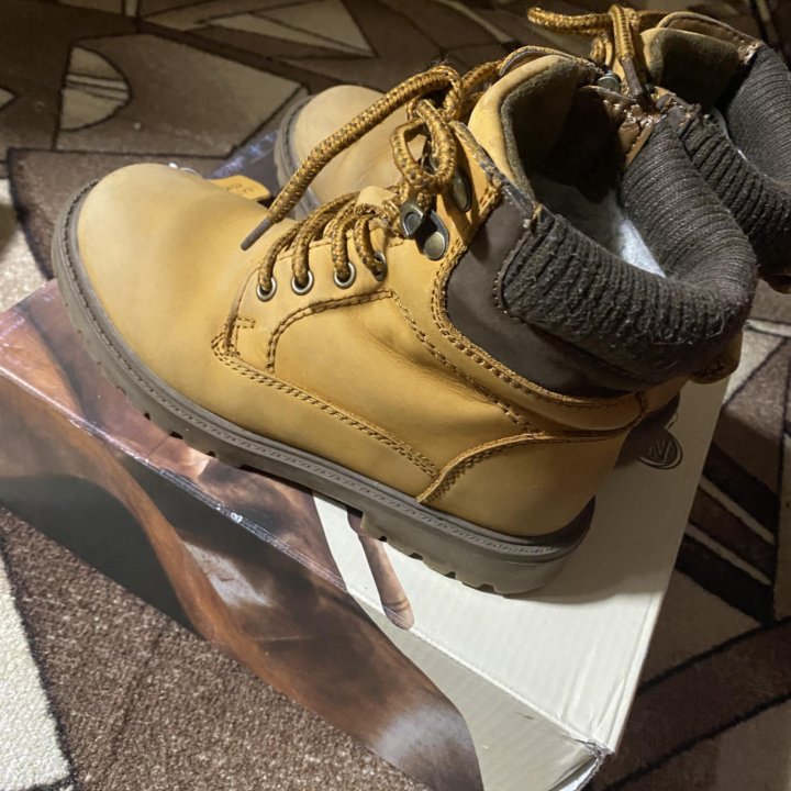 Ботинки демисезонные