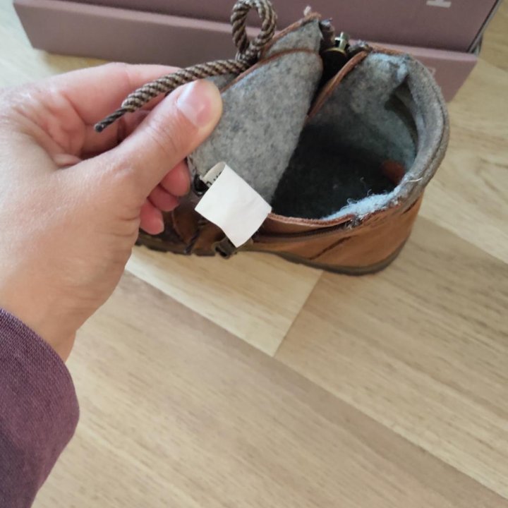 Ботинки . Осеень. 21 р.