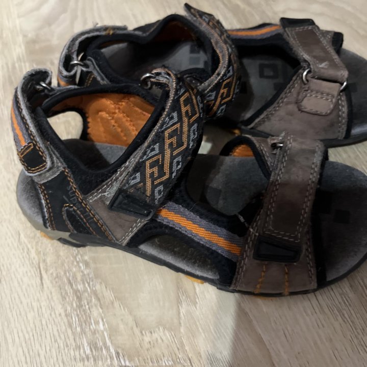 Сандалили в сад