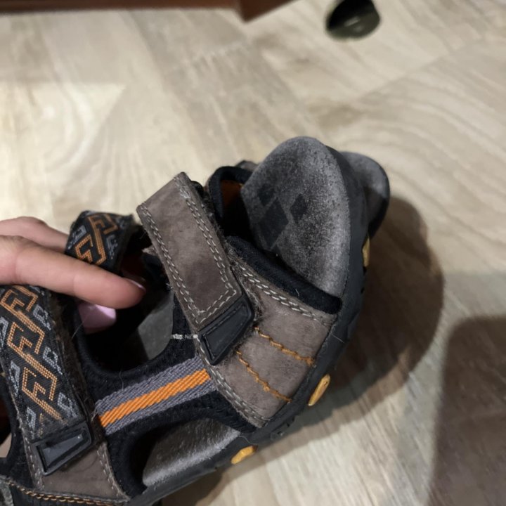 Сандалили в сад