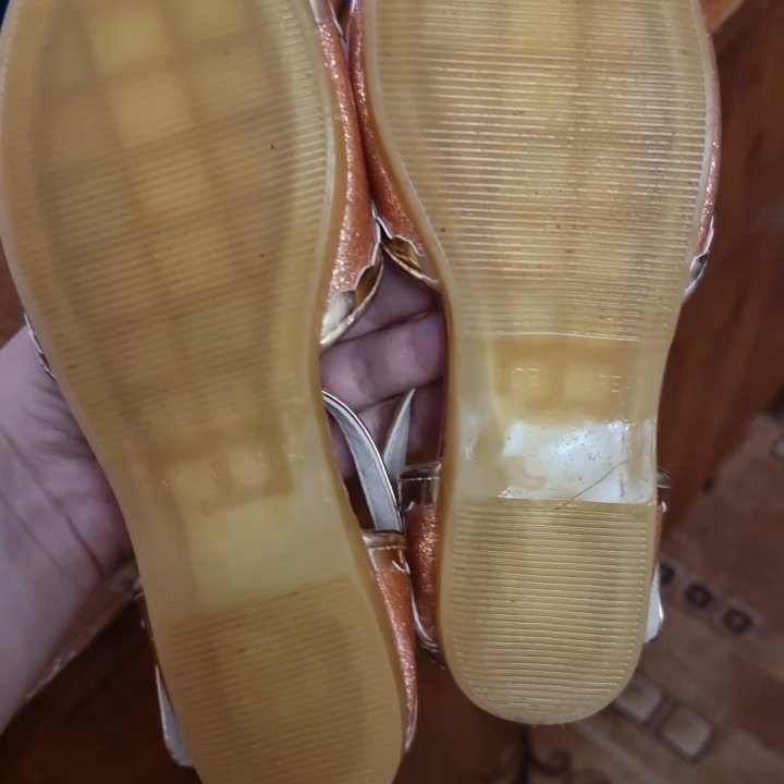 Туфли для девочки