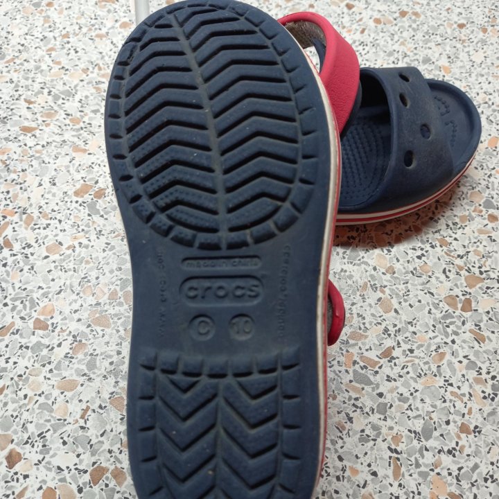 Сандали Crocs