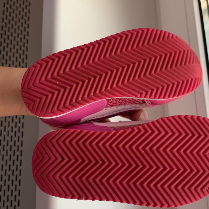 Кроссовки 23