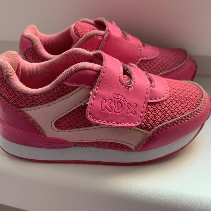 Кроссовки 23