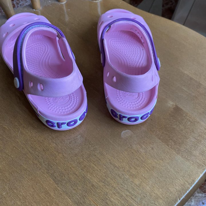 Сандали crocs j1