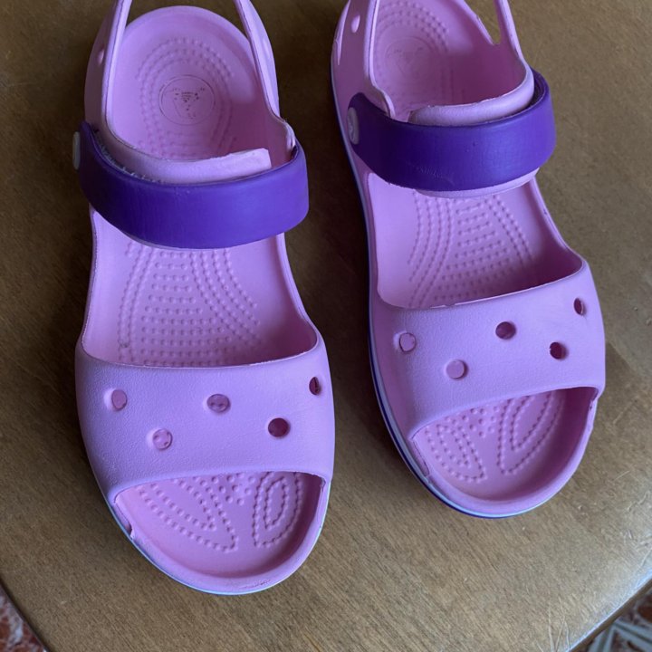 Сандали crocs j1