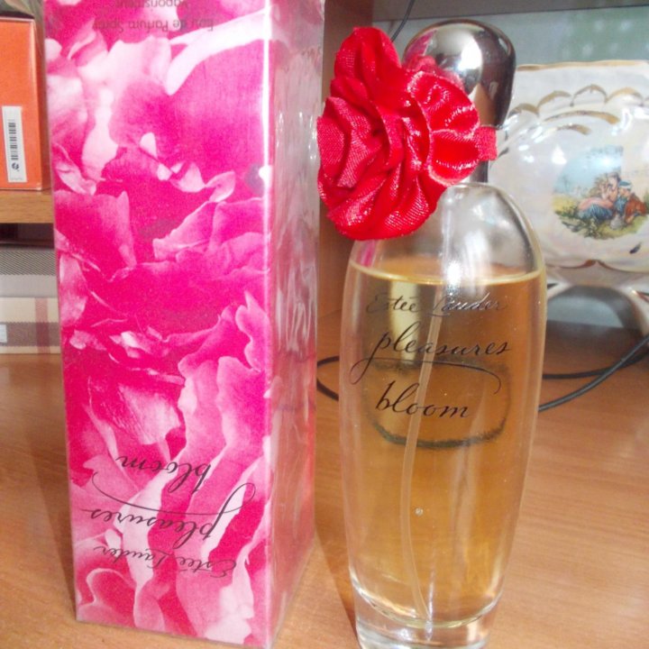 Estee Lauder Pleasures