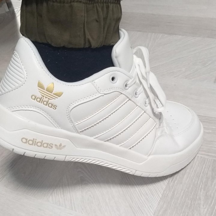 Мужские кроссовки Adidas