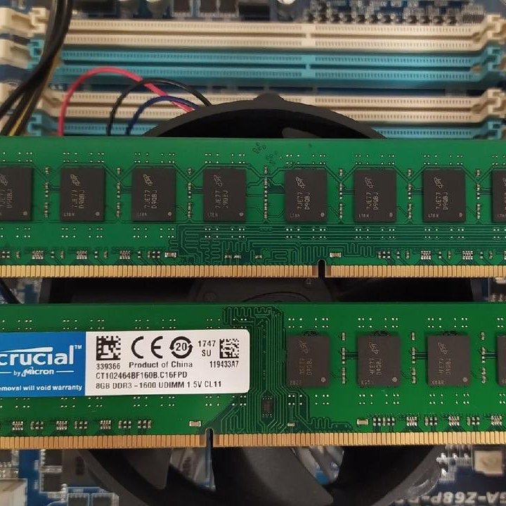 16 гигов DDR3 - 1600MHz новая Crucial