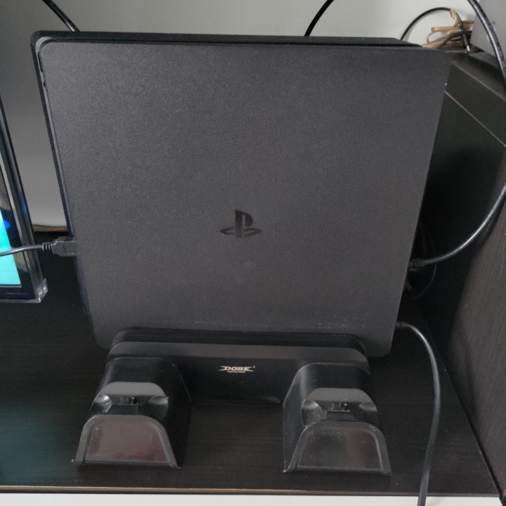 Play station 4 1tb