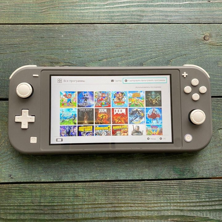 Nintendo Switch Lite много игр