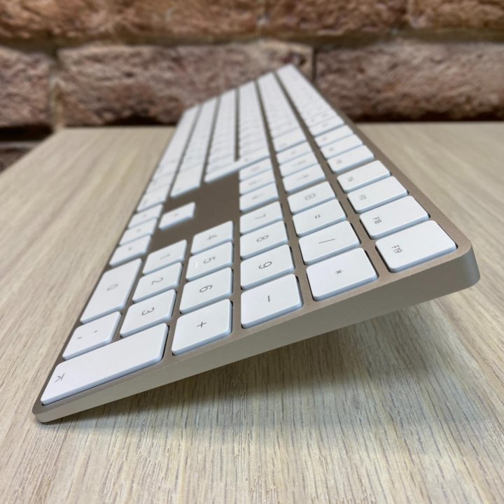 Magic Keyboard с цифровой панелью