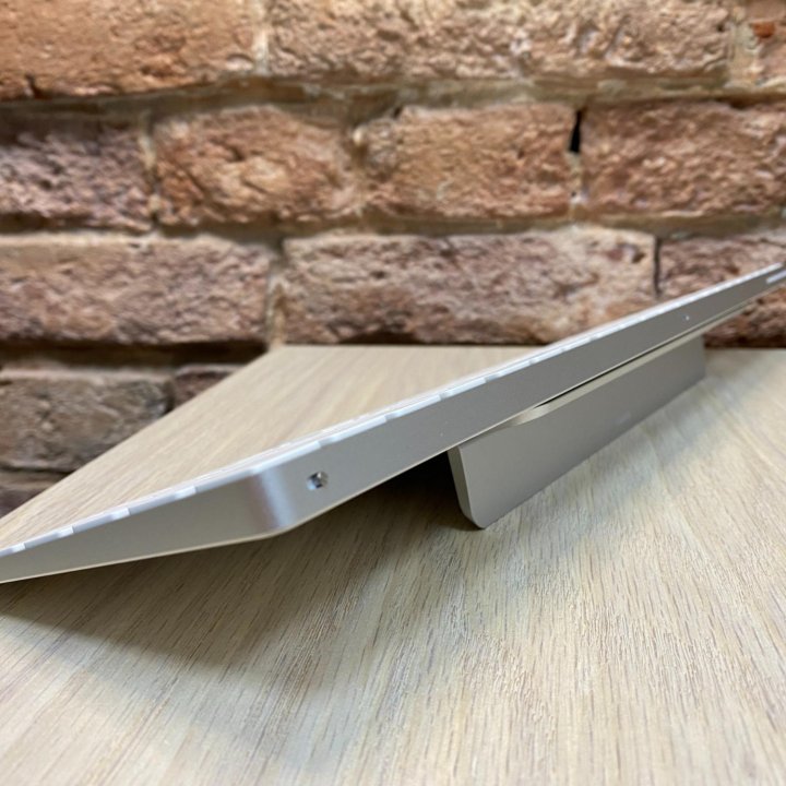 Magic Keyboard с цифровой панелью