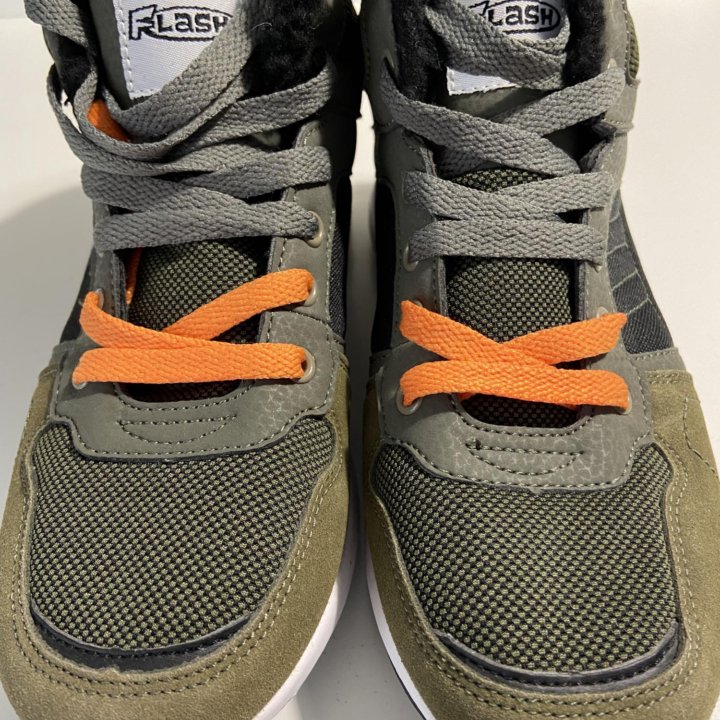 Утеплённые кроссовки Flash