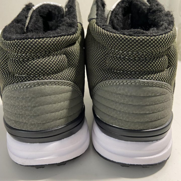 Утеплённые кроссовки Flash