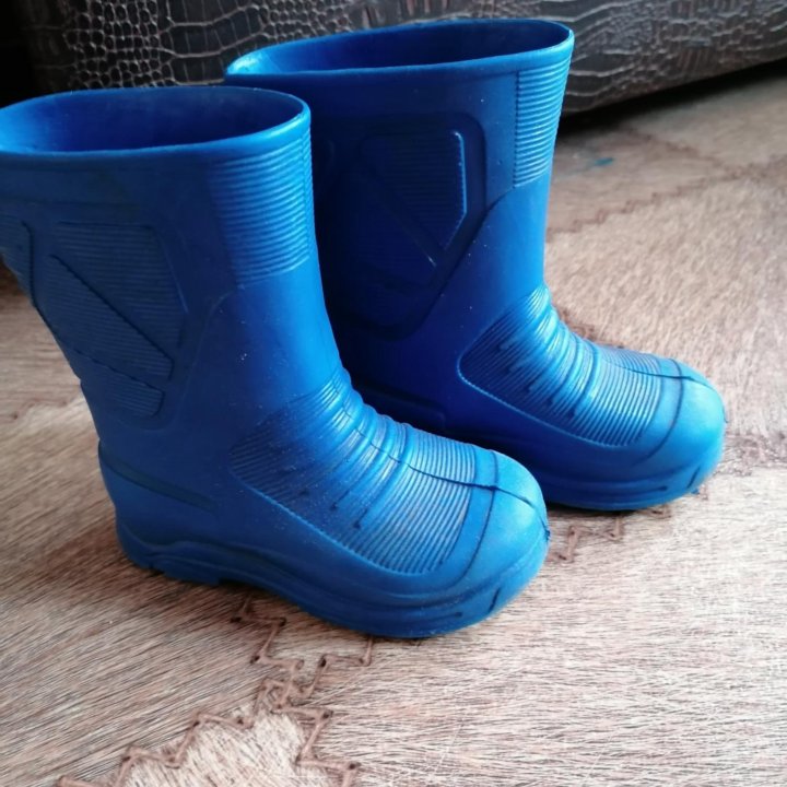 Резивые сапоги