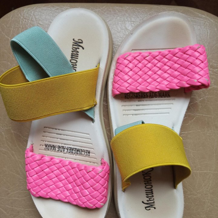 Сандалии для девочки р.33