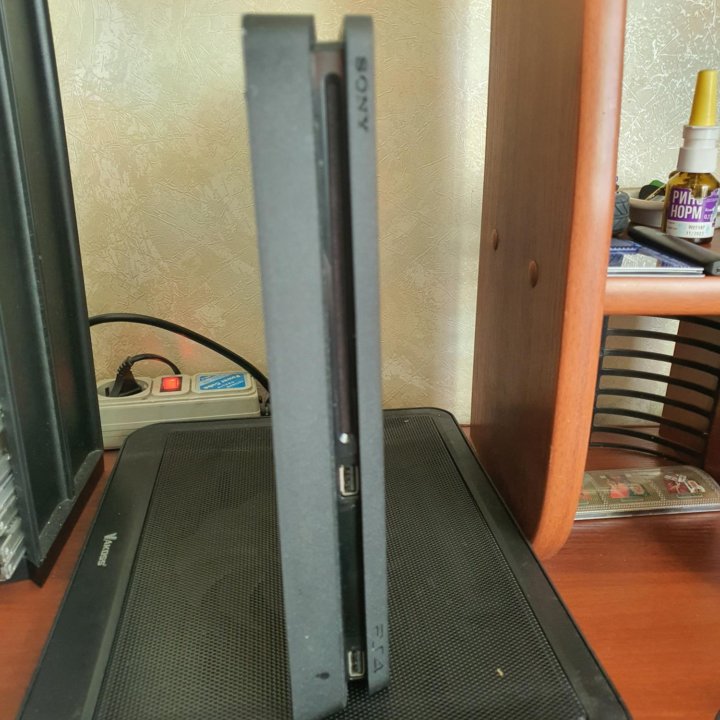 Sony PlayStation 4slim