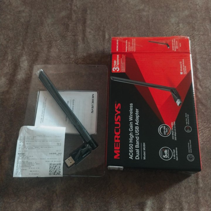 USB Wi-Fi адаптер.