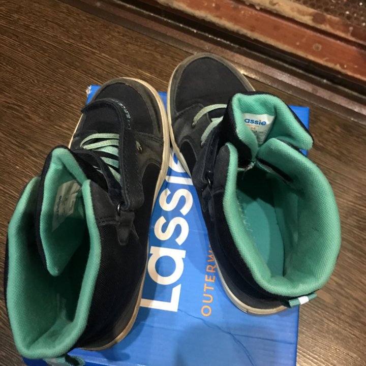 Ботинки демисезонные 34